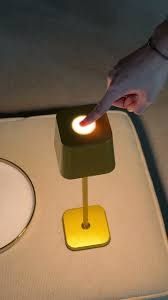 Світильник настольний новий із встроенным аккумулятором