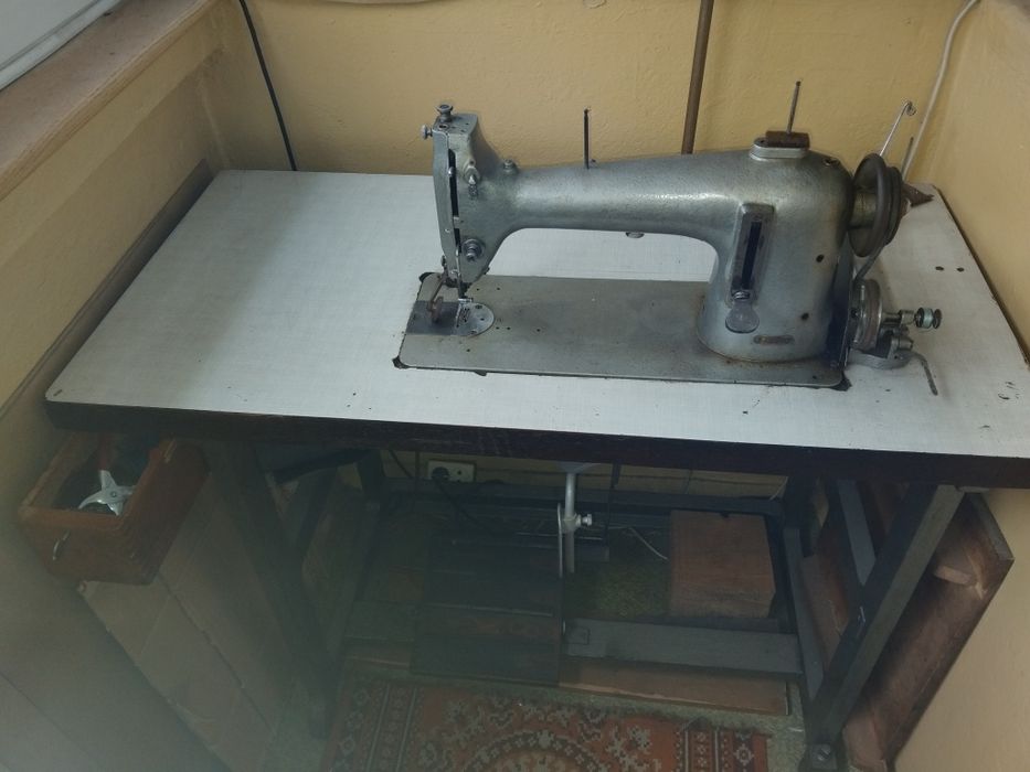 Maszyna do szycia przemysłowa,do skóry.