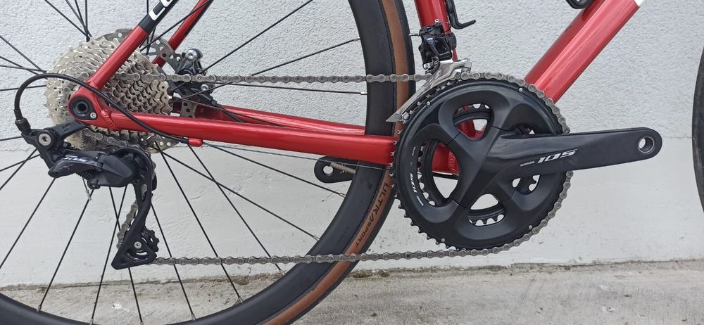 CUBE ATTAIN SL DISC, SHIMANO (hydraulika/sztywne osie), Rozmiar 56