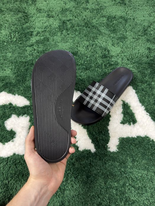 Шлепки Burberry Slide