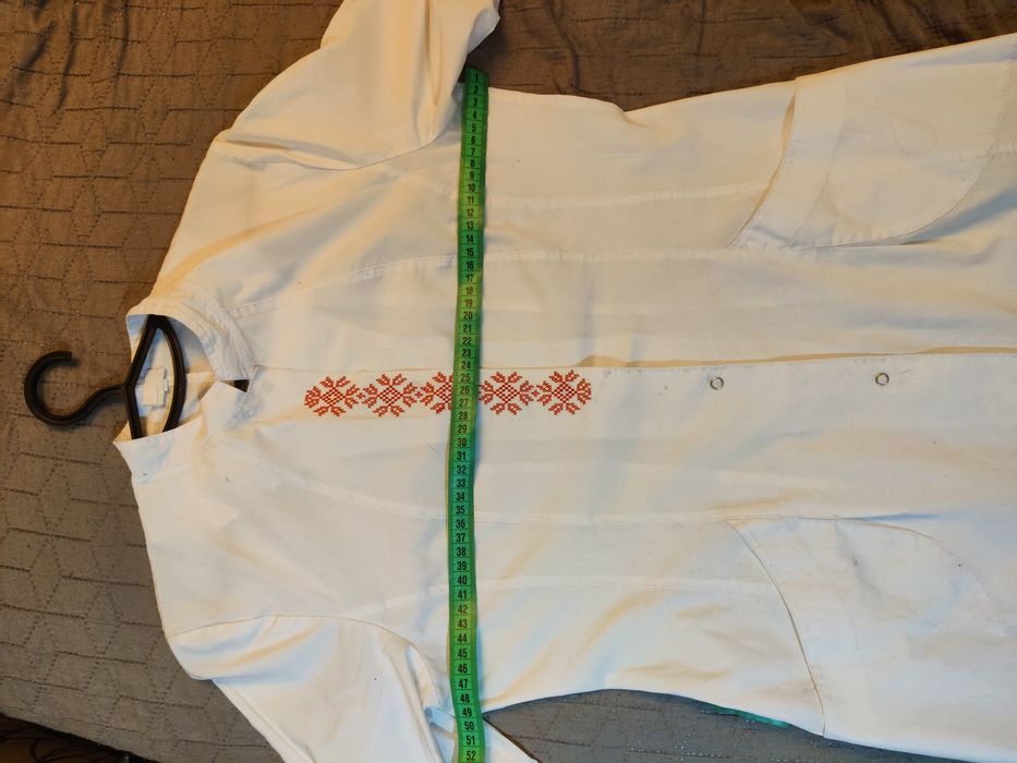 Халат вишиванка жіноча медична.