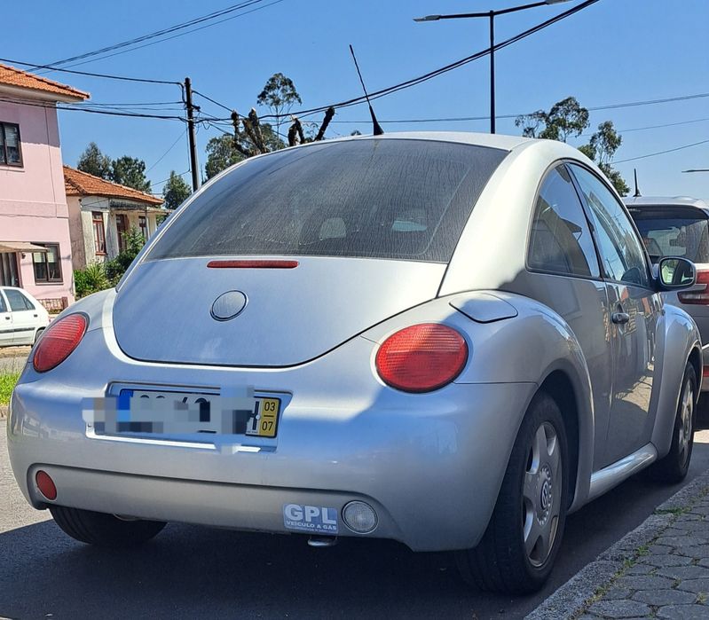 VW New Beatle carocha