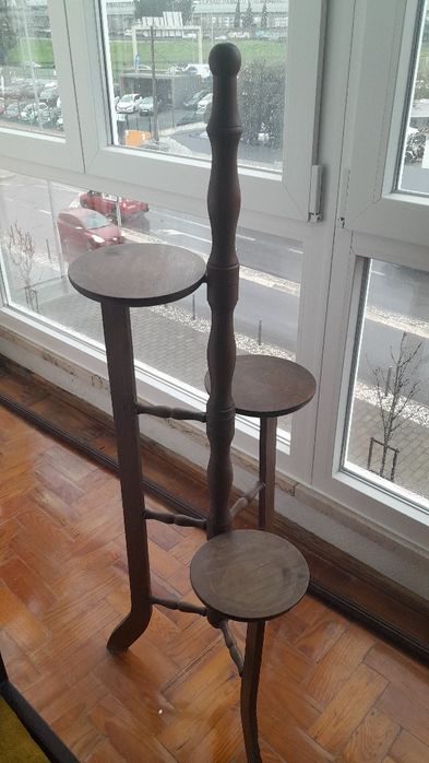 floreira de madeira vintage com três bases