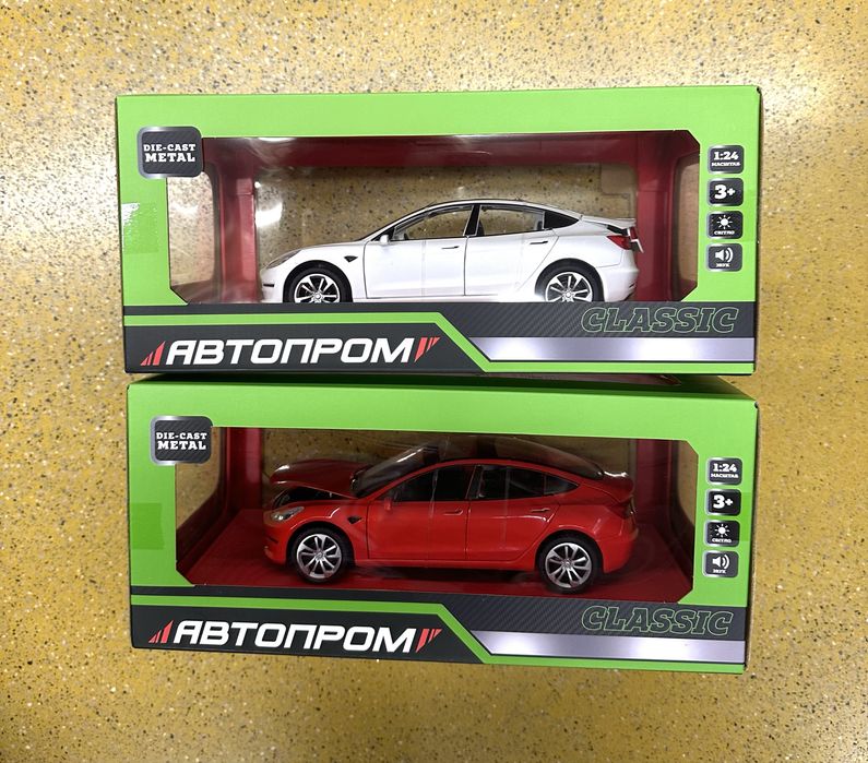 Машина металева Tesla Model 3 1:24 АВТОПРОМ AP7728 – світло, звук, двері відкриваються