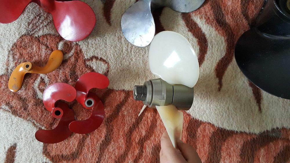 Śruba napędowa motorówki ,łodzi