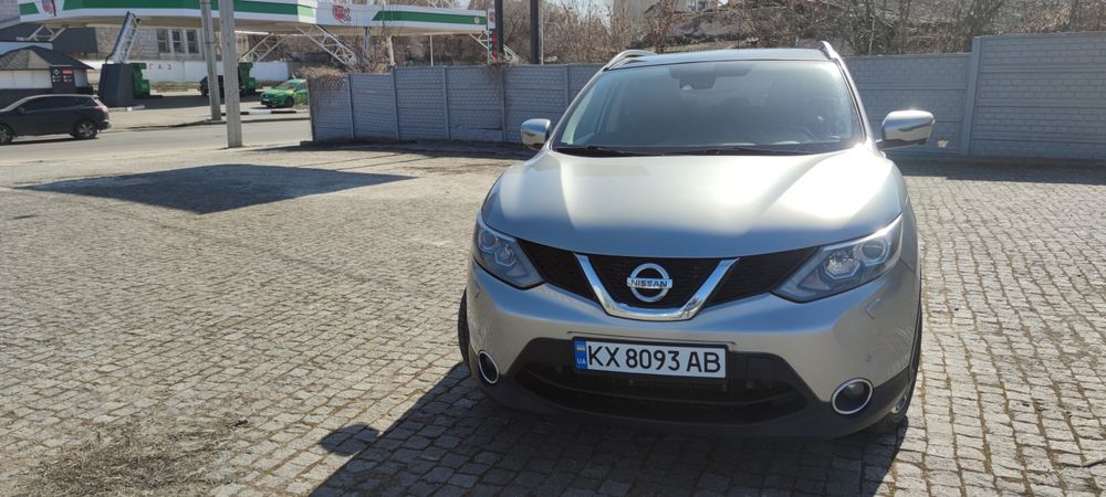 Ніссан Кашкай автомат дизель топова комплектація