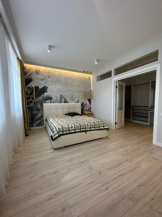 Луценко, 6! Британский квартал! Сдам 2х ком кв