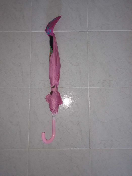 Chapéu de chuva Hello KItty e Índio