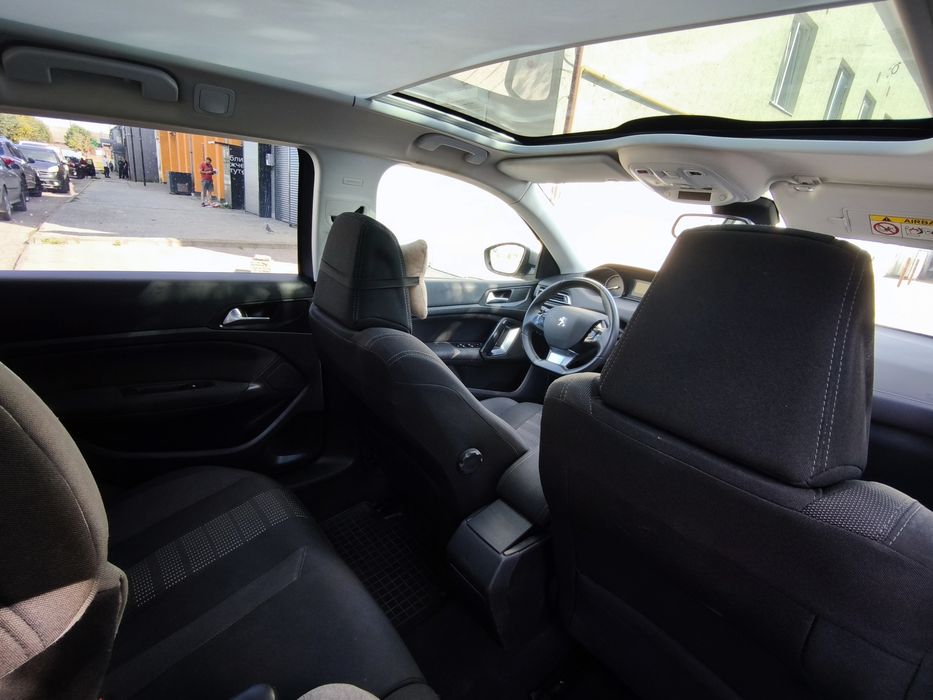 Peugeot 308 base 2015 року
