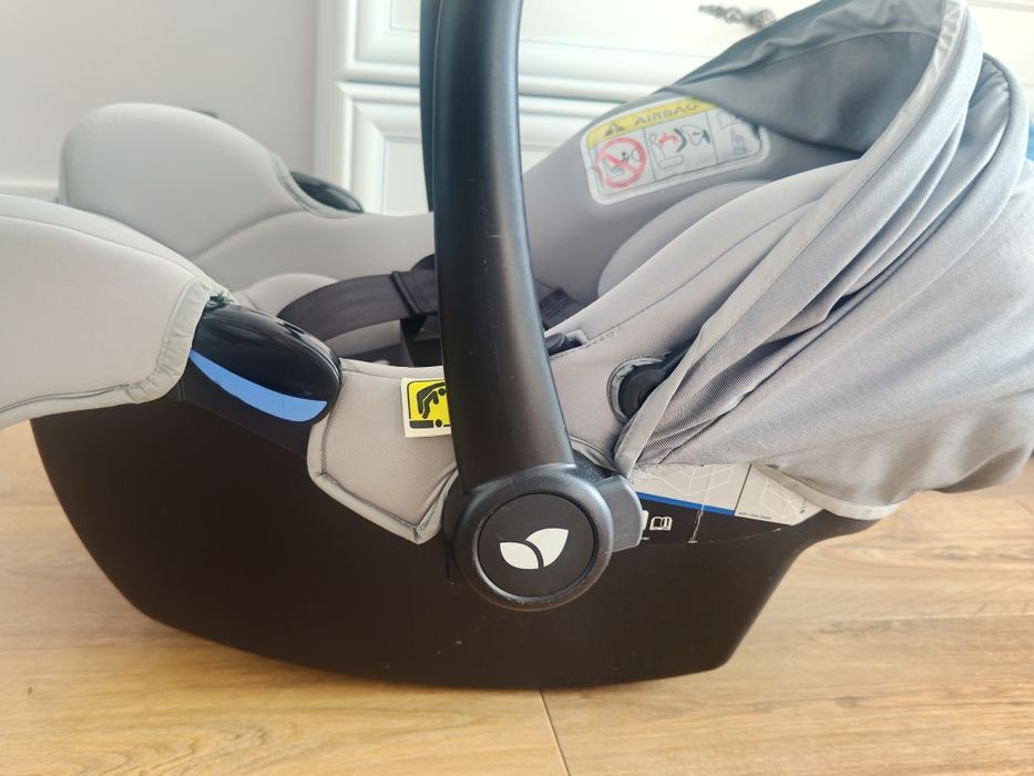 Foteliki samochodowe Joie i-Snug