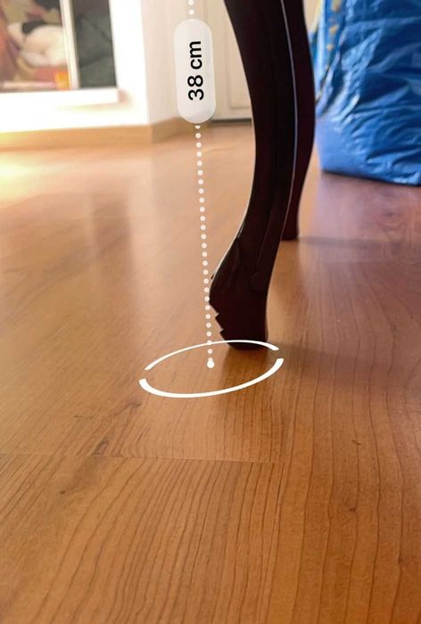 Mesa de madeira e vidro