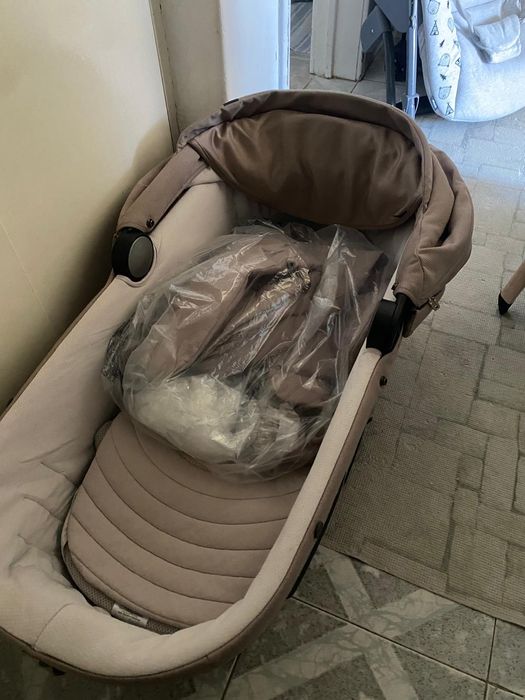 Carrinho de bebé completo