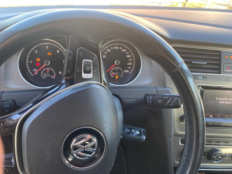 Volkswagen Golf VII 1.6 TDI 105cv – 2013 – Preto