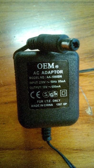 Carregador AC ADAPTOR AA-1860 BN