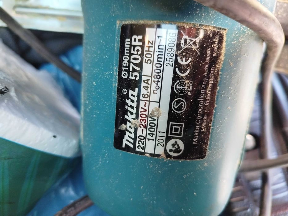 Pilarka Makita 5705R