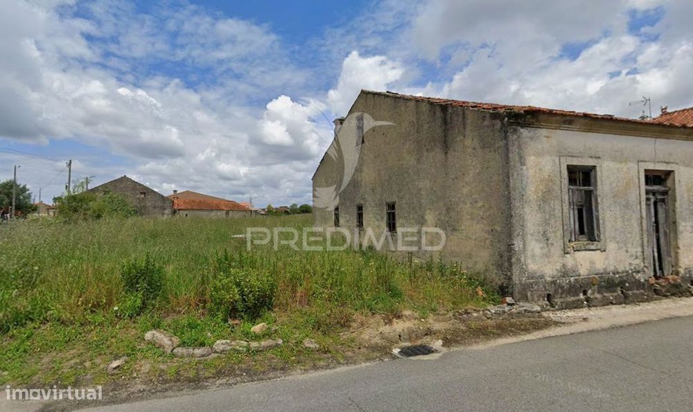Moradia em Ruínas c/ 144m2 - Oiã