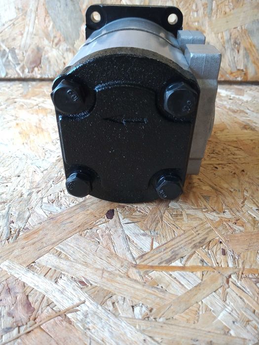 Pompa hydrauliczna Dominator dwusekcyjna kombajn zbożowy claas