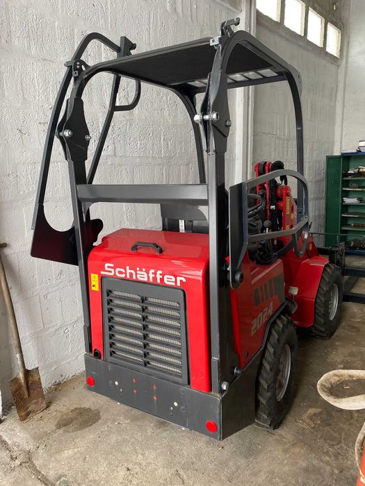 Ładowarka SCHAFFER 2024