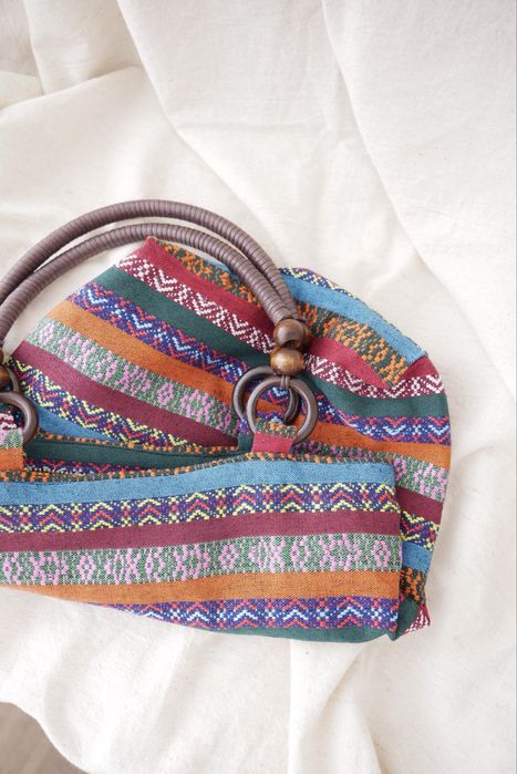 Saco multicor feito à mão