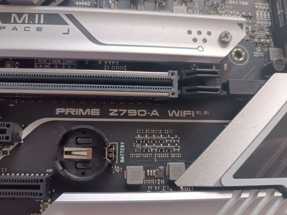 Материнська плата Asus Prime Z790-A WiFi погнуті ніжки сокет 1700