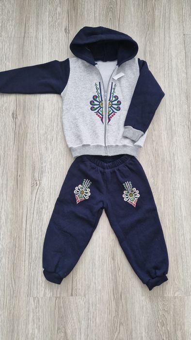 Komplet spodnie i bluza w stylu góralskim