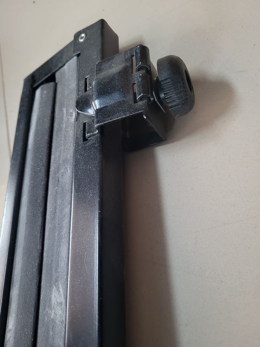 Uchwyty na narty nowy  bagażnik mocowanie