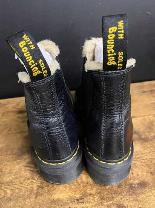 3f.Botki skórzane damskie Dr. Martens 2976 Quad