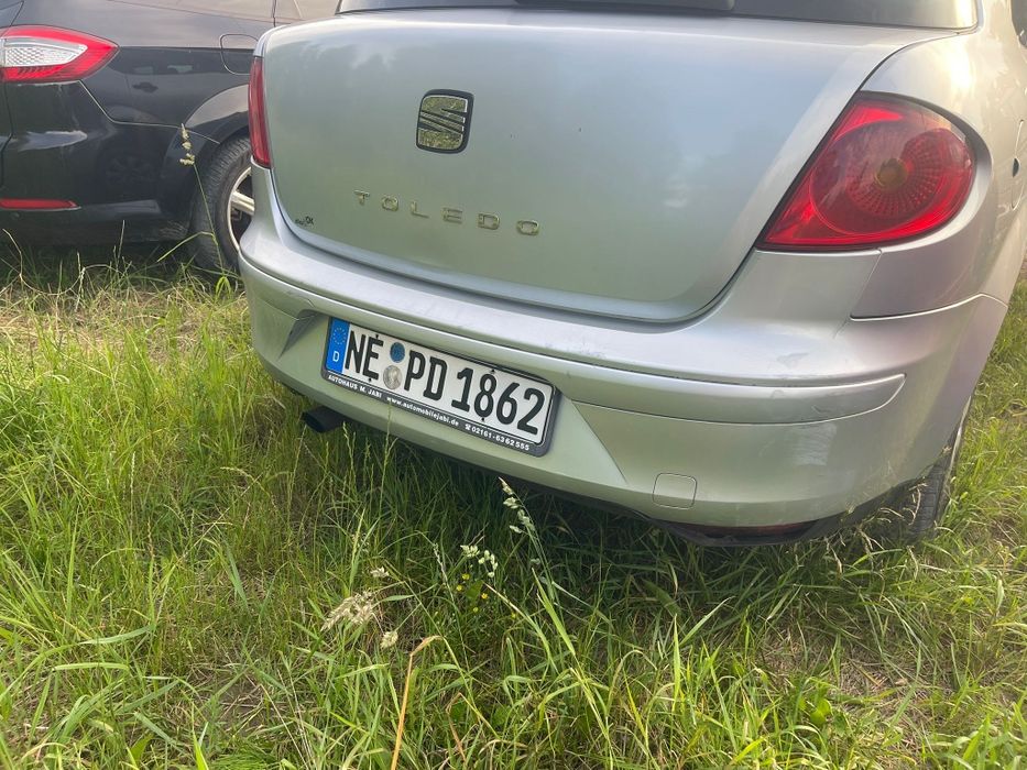 Lampy tył tylnie lewa prawa Seat Toledo 3