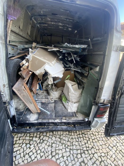 Limpezas de garagem armazém oficinas sotaos móveis mobílias sucatas et