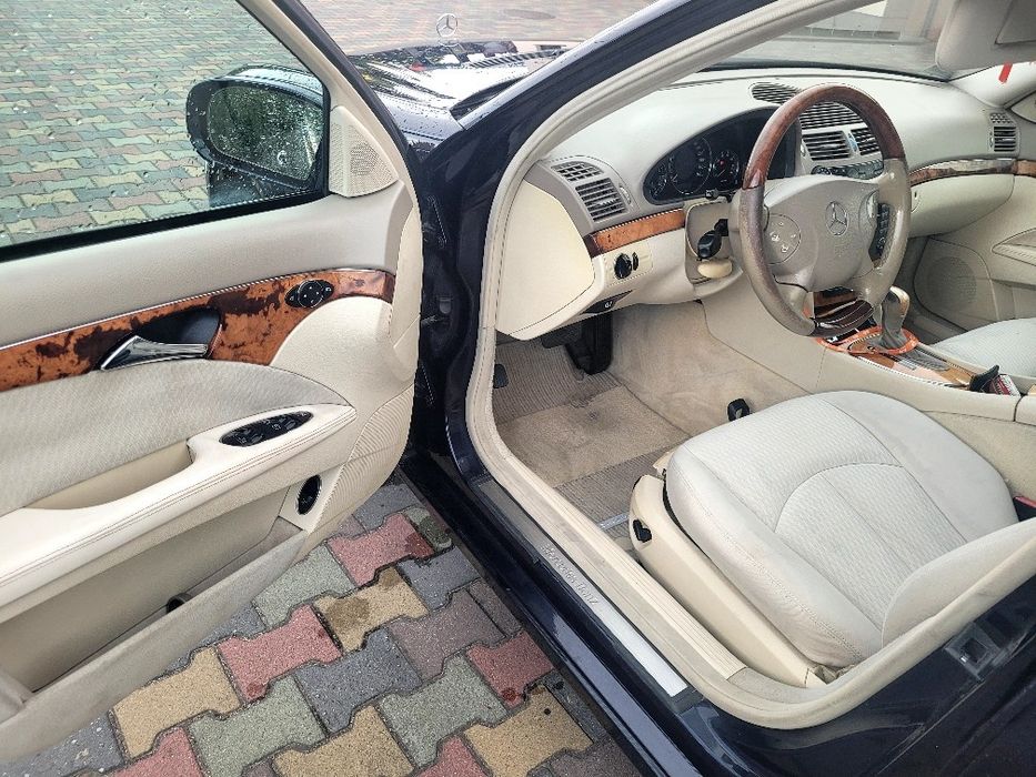 Mercedes E klasa W 211