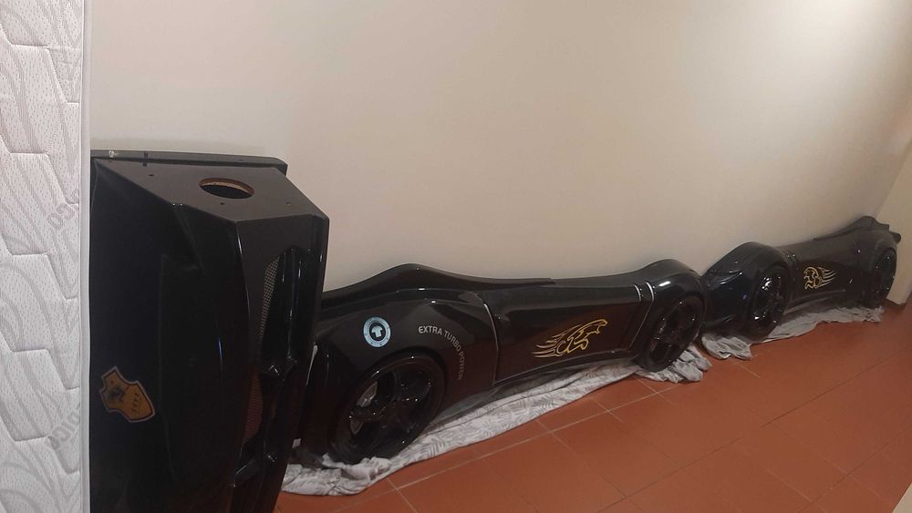 Cama Carro - Uma cama espacial para pequenos pilotos
