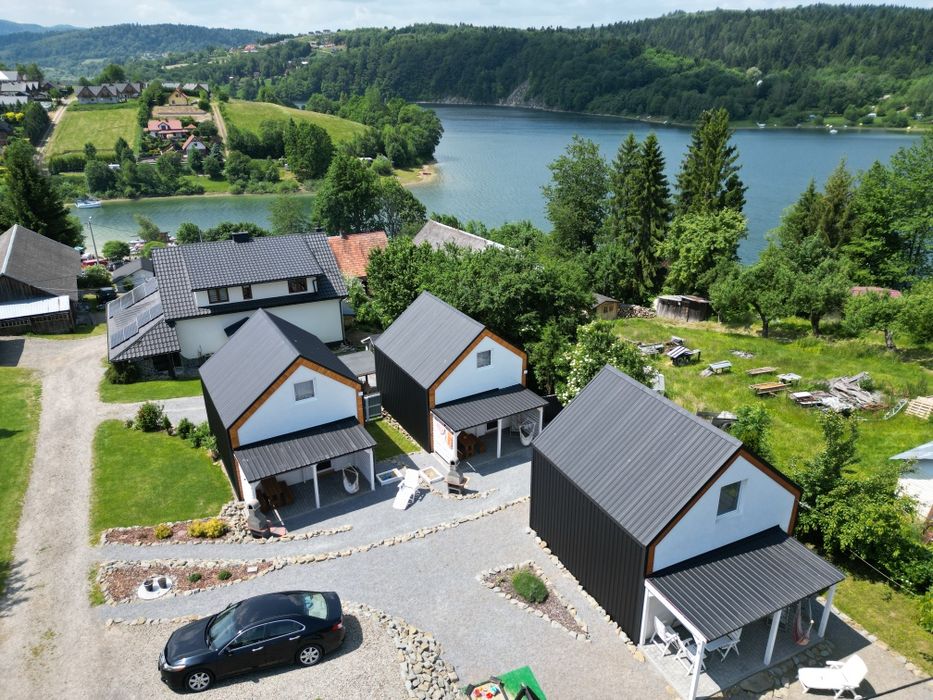 Domek blisko kapieliska Solina Bieszczady