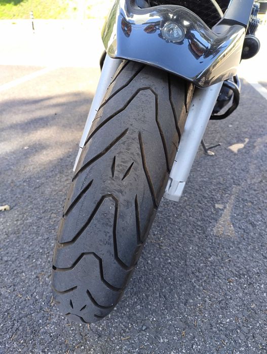 Suzuki Bandit 650  com Top Case 77 cvs