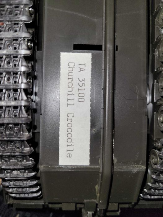 Model brytyjskiego czołgu CHURCHILL CROCODILE