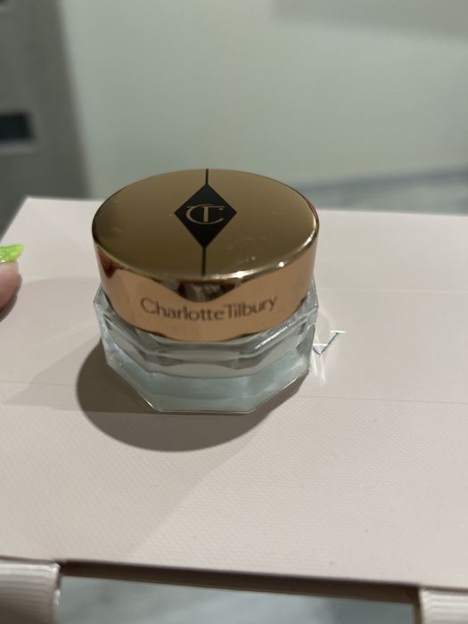Charlotte tilbury