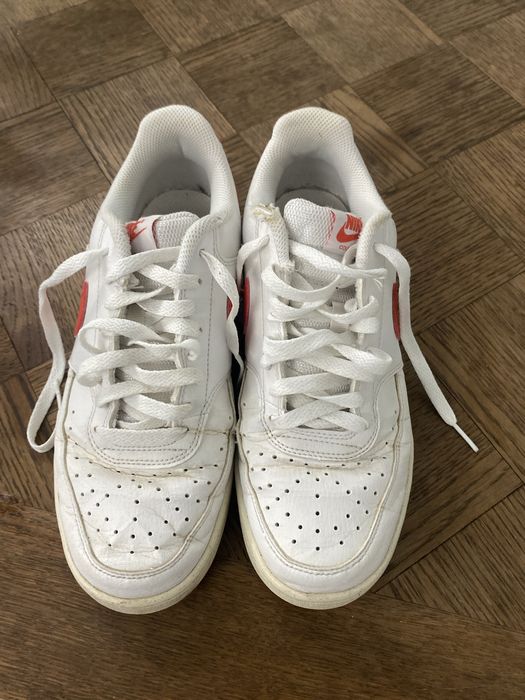Tenis nike vermelho e branco