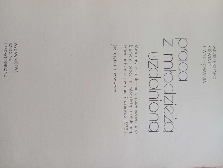 książka: ,,Praca z młodzieżą uzdolnioną"