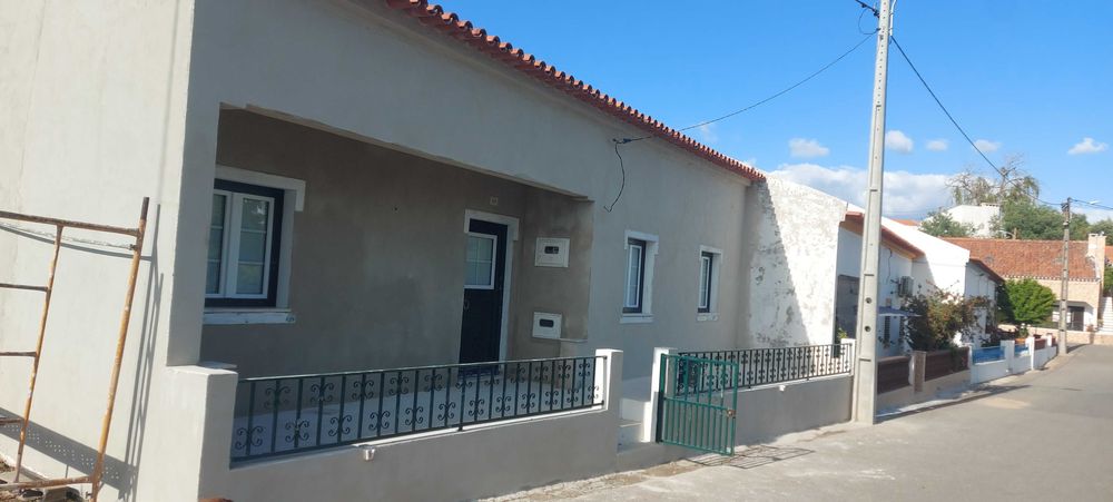 Todo tipo das obras,pintura,chão flutuante,azulejos,telhados etc