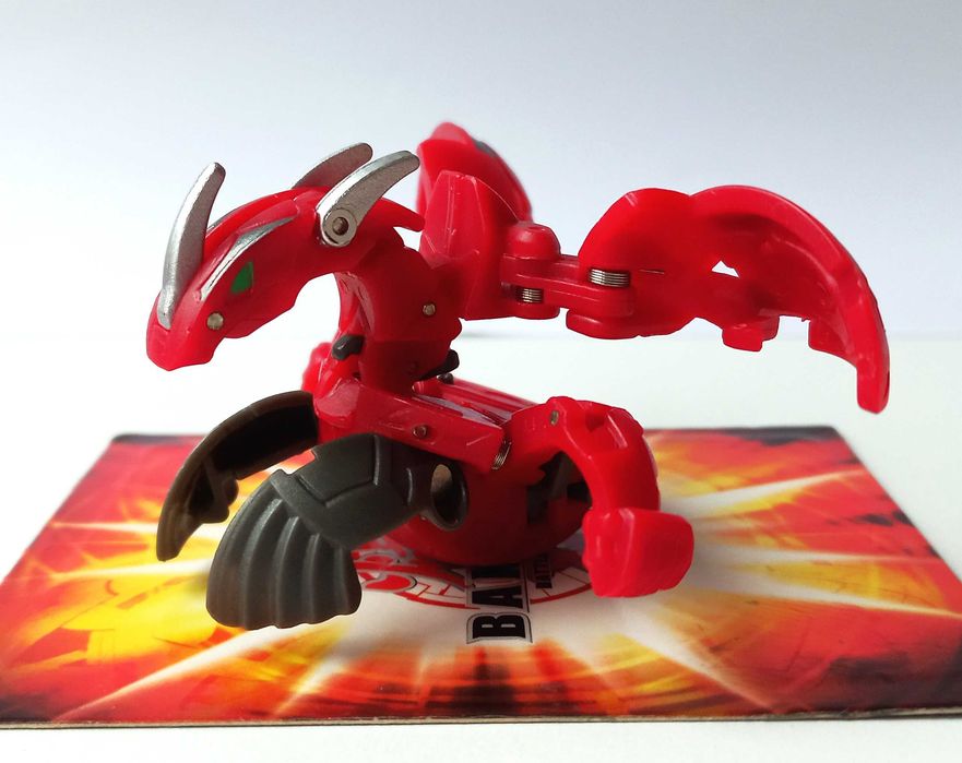 BAKUGAN FUSION DRAGONOID Red Pyrus mechtanium surge Baku Sky Raiders EUR 199,99 - ES