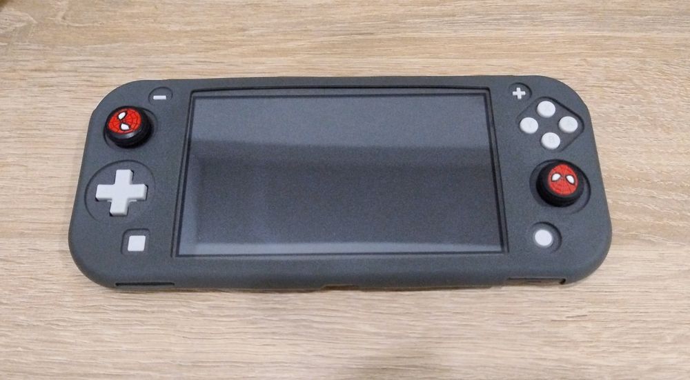Switch Lite + чехол + кейс + 512 Гб карта