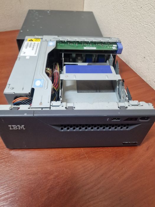 Uzywany Ibm Sure Pos type 4810-E40 - dziala - brak dysku