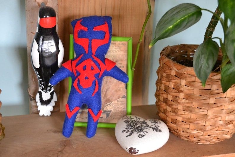 Miguel O'hara Spiderman 2099 filcowy pluszak