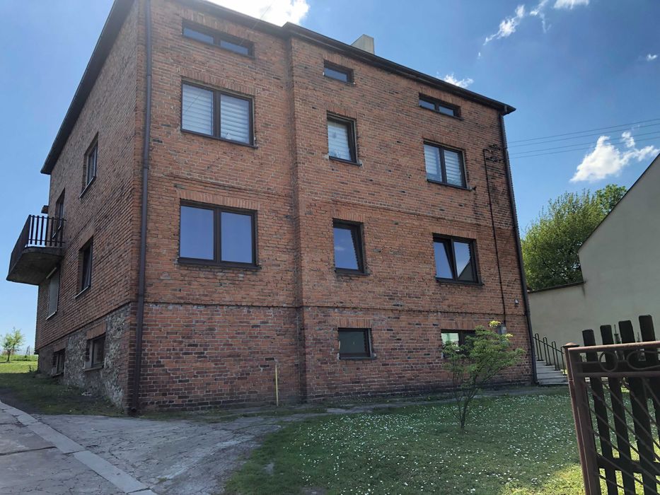 SPRZEDAM Dom Dwurodzinny+ Budynek Gospodarczy z Garażem