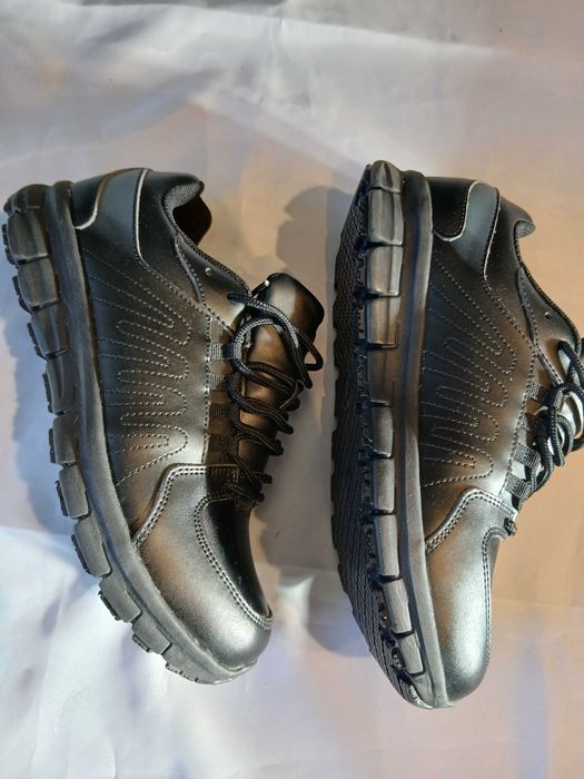 Półbuty skórzane 40 26,5cm Bata Industrials Charge W unisex czarne