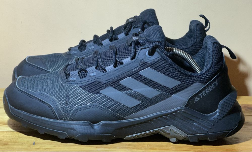 Кросівки Adidas Terrex. Розмір 42(27 см)