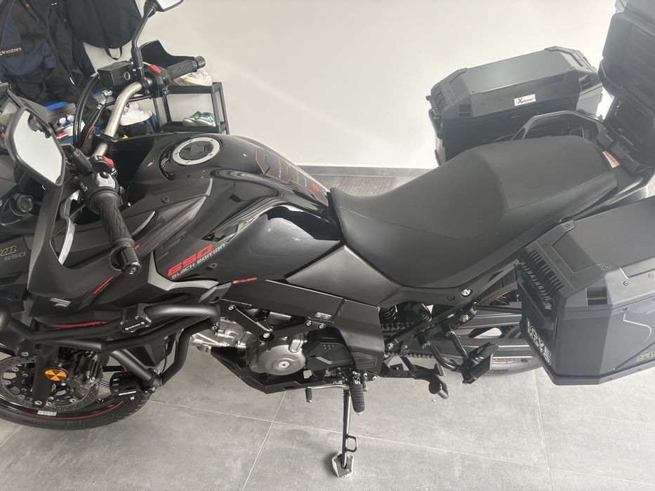 Suzuki vtro  blak  edition
