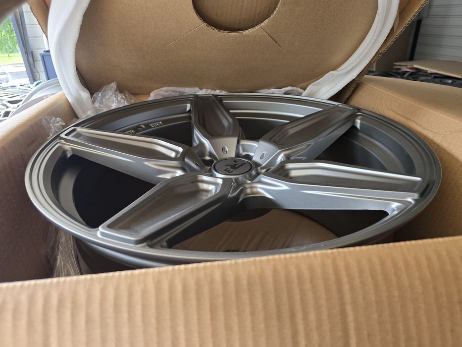 Alufelgi R3 10,5j 20'  BMW X5, X6   5x120