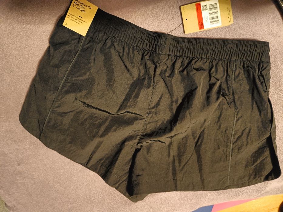 Nike Wind Runner 2inch woven shorts in black Rozmiar L