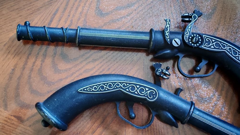 Сувенирные пистолеты, пистоли «XVIII век» СССР, макеты (пара)