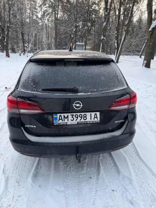 Продам власний автомобіль Опель Астра К
